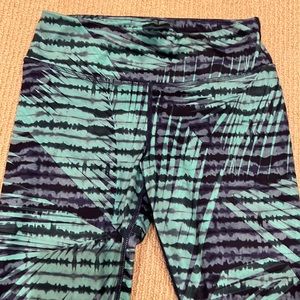 Athleta Girl chitchat Capri size large/12